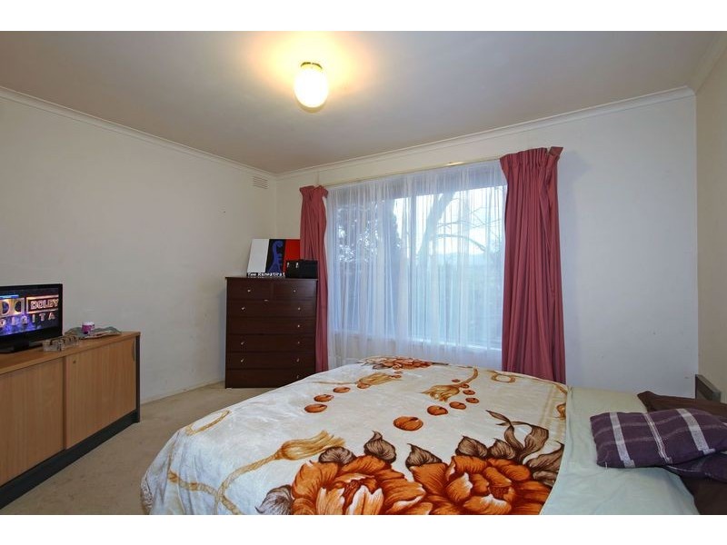 17 Lansell Road, Mooroolbark VIC 3138