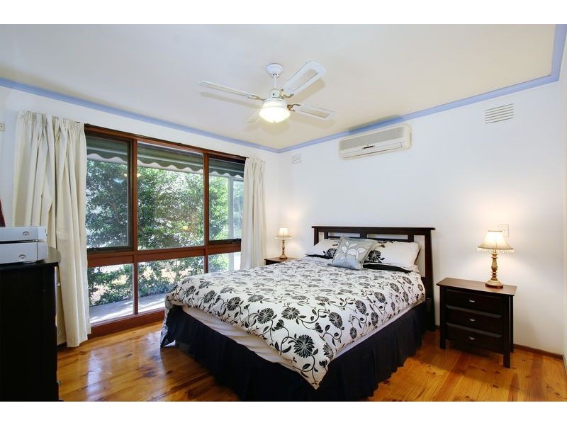 45 Churchill Drive, Mooroolbark VIC 3138