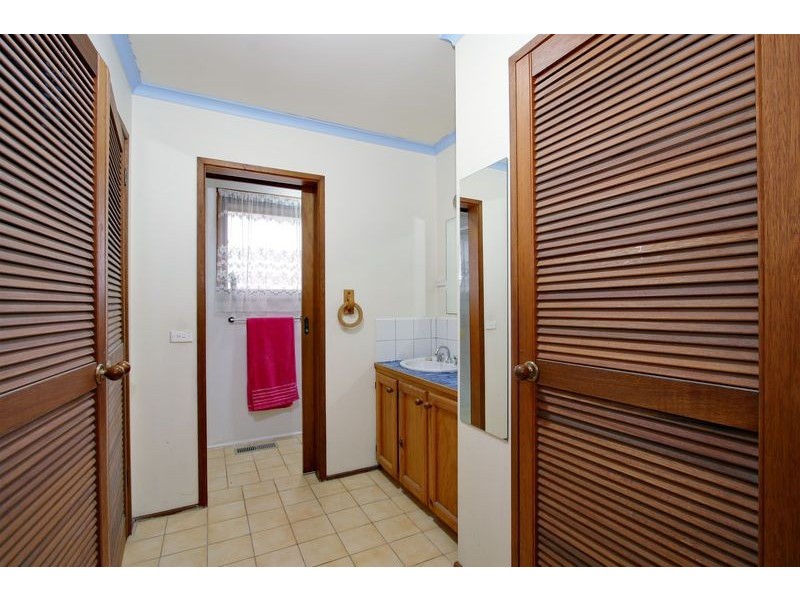 45 Churchill Drive, Mooroolbark VIC 3138