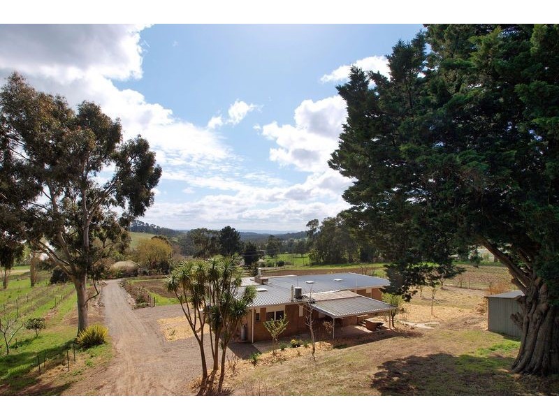 22 HUNTER RD, Silvan VIC 3795