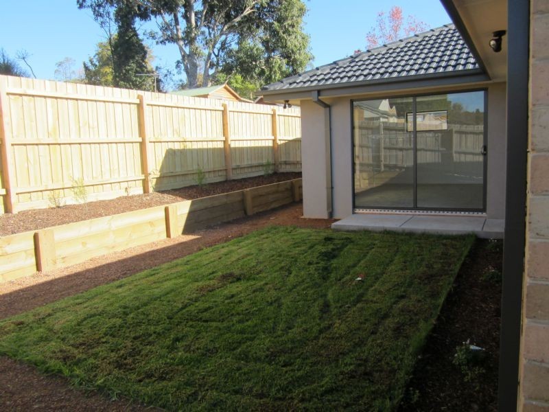 60 Cardigan Road, Mooroolbark VIC 3138