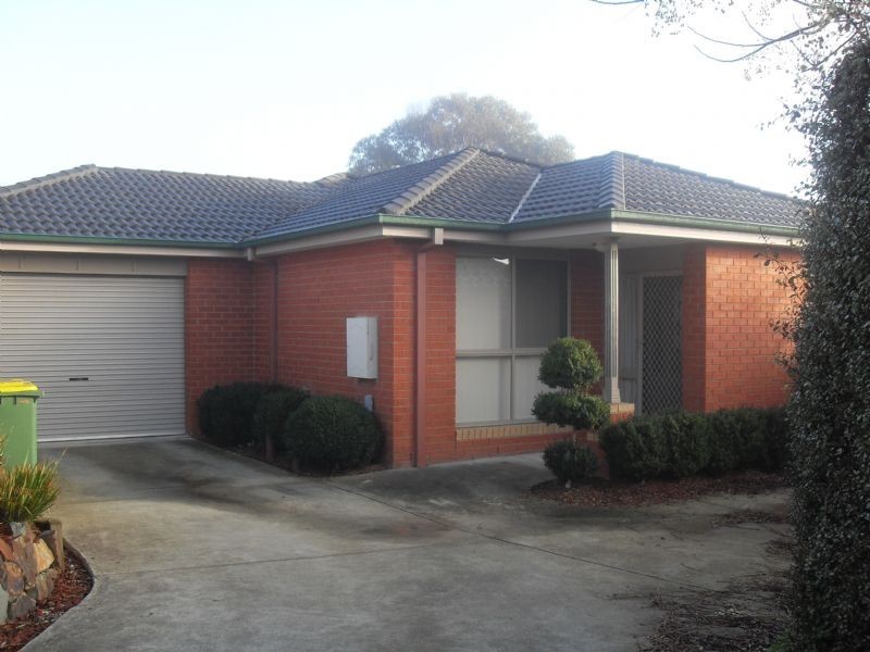 2/3 Anthony Drive, Chirnside Park VIC 3116