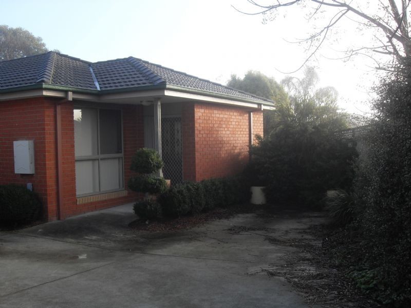 2/3 Anthony Drive, Chirnside Park VIC 3116