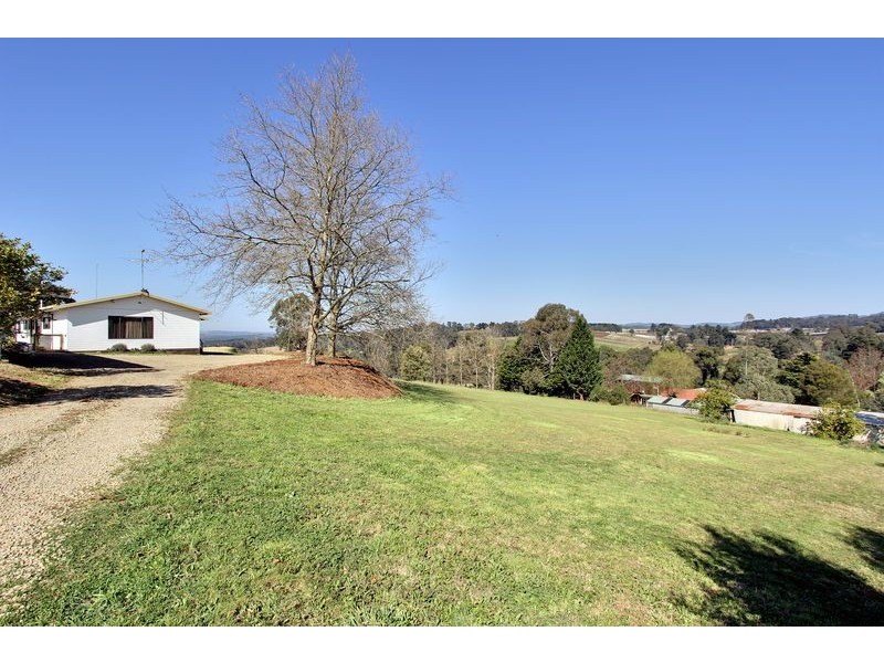 30 Charteris Road, Wandin East VIC 3139