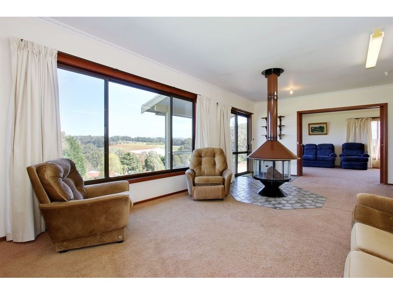 30 Charteris Road, Wandin East VIC 3139