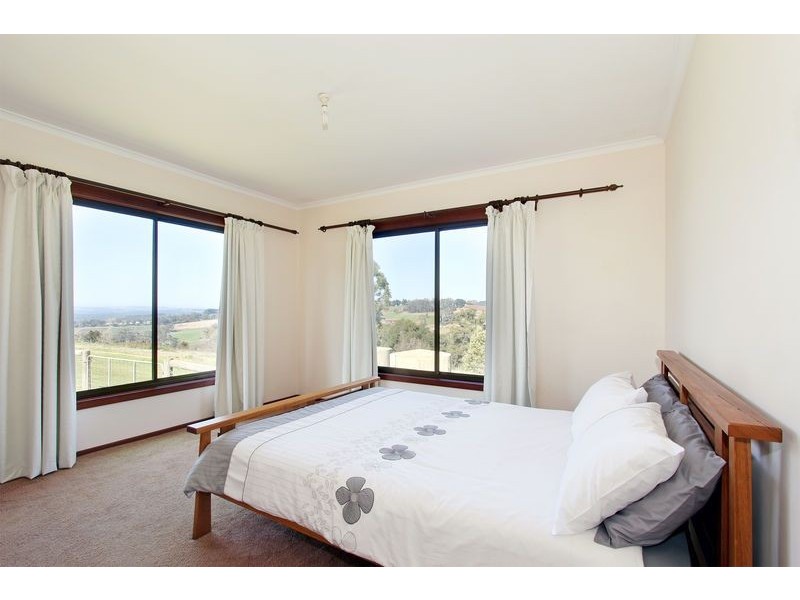 30 Charteris Road, Wandin East VIC 3139