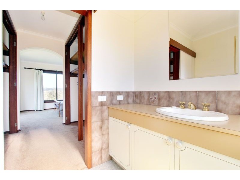 30 Charteris Road, Wandin East VIC 3139