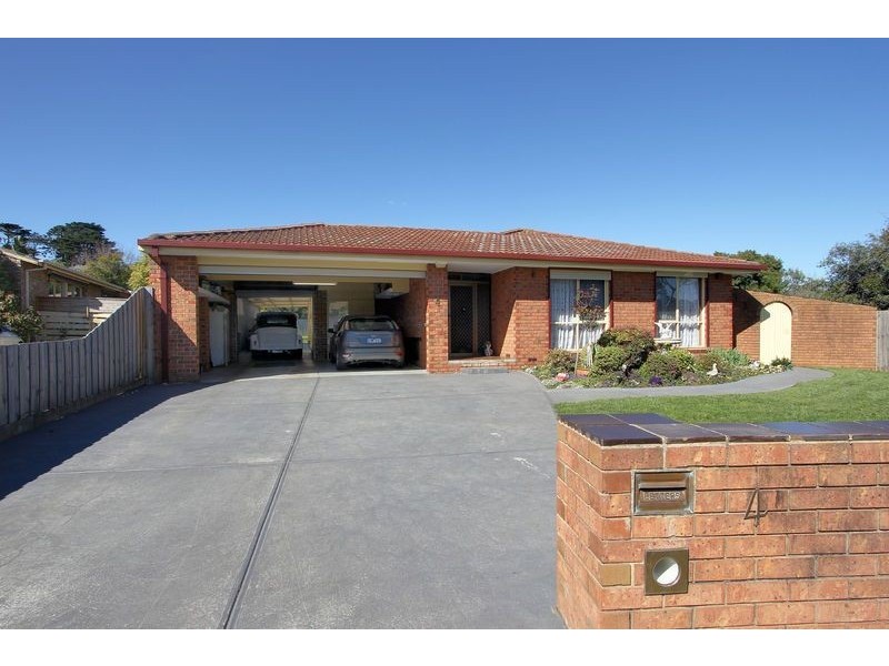 4 Terra Rossa Court, Mooroolbark VIC 3138