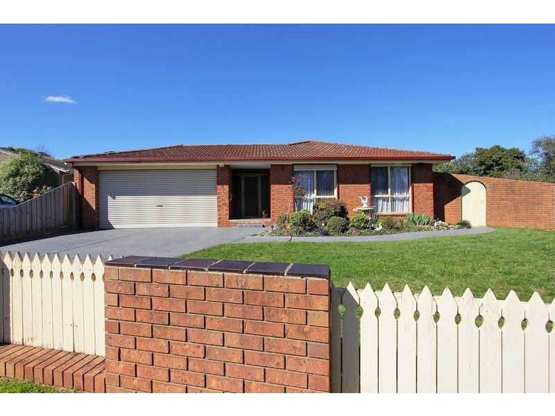 4 Terra Rossa Court, Mooroolbark VIC 3138