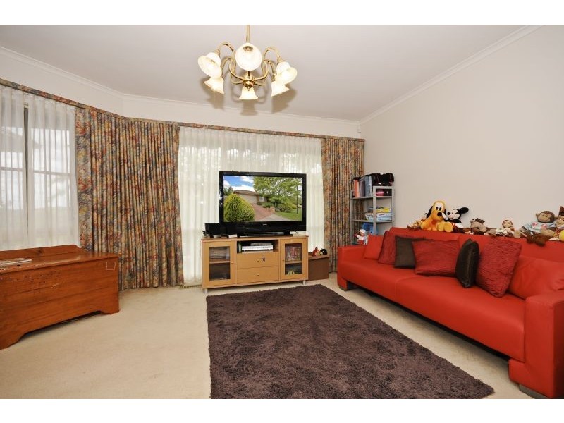 8 Commerford Place, Chirnside Park VIC 3116