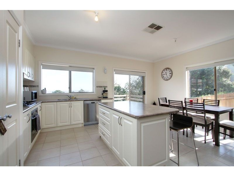 11 Bastow Road, Lilydale VIC 3140