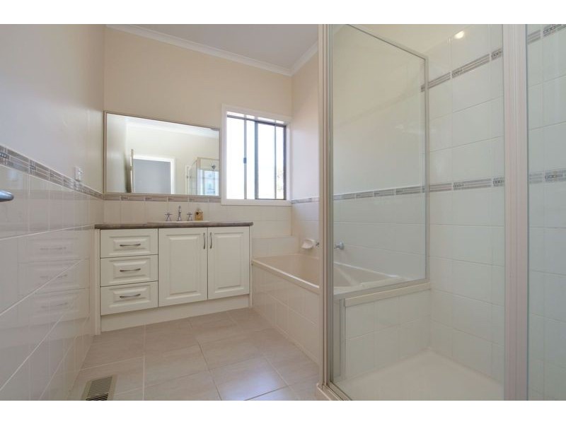 11 Bastow Road, Lilydale VIC 3140