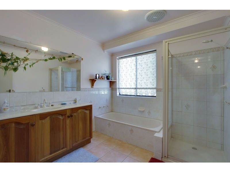 4 Tarrawarra Road, Coldstream VIC 3770