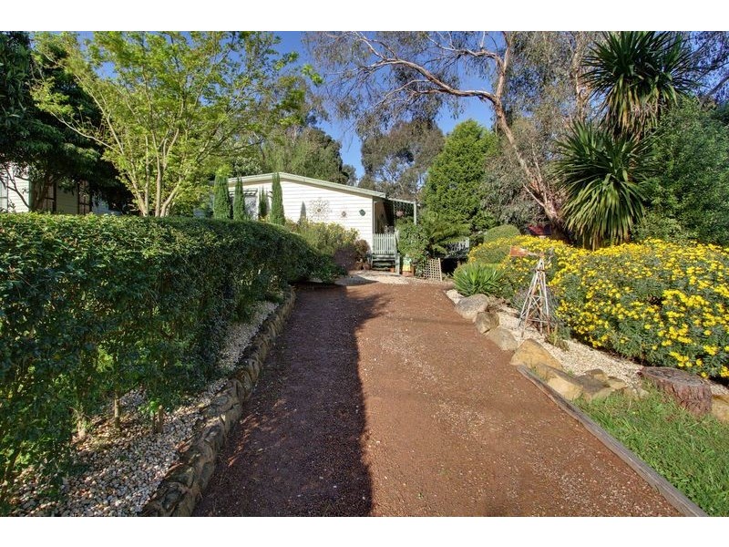6 Bristol Crescent, Lilydale VIC 3140