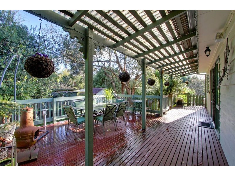 6 Bristol Crescent, Lilydale VIC 3140