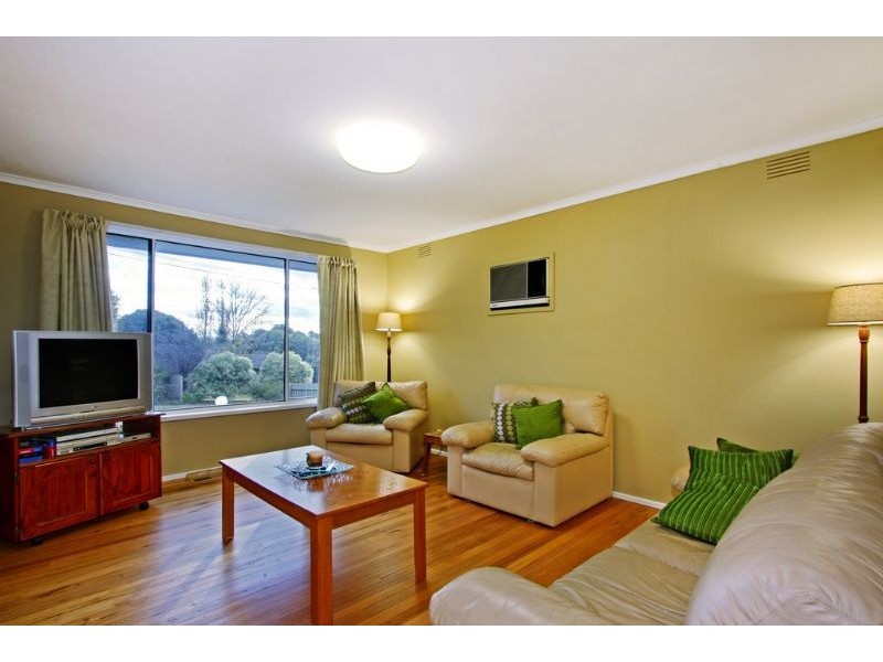 18 Belchester Avenue, Coldstream VIC 3770