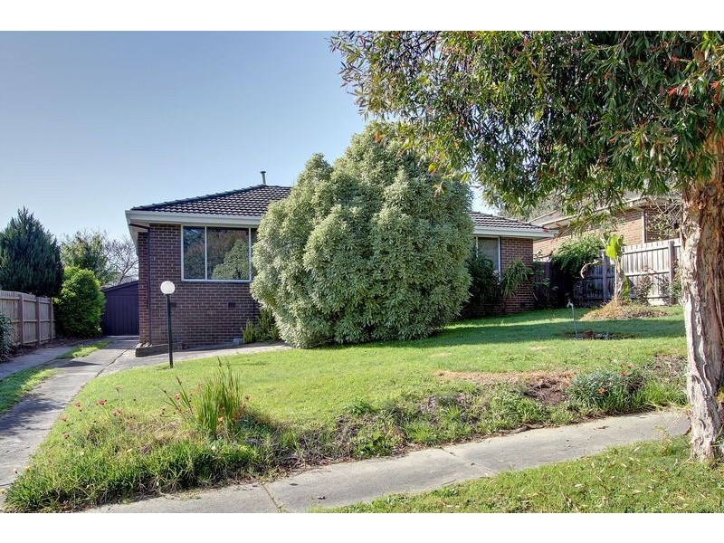 18 Belchester Avenue, Coldstream VIC 3770