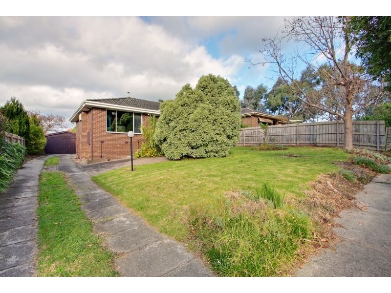 18 Belchester Avenue, Coldstream VIC 3770