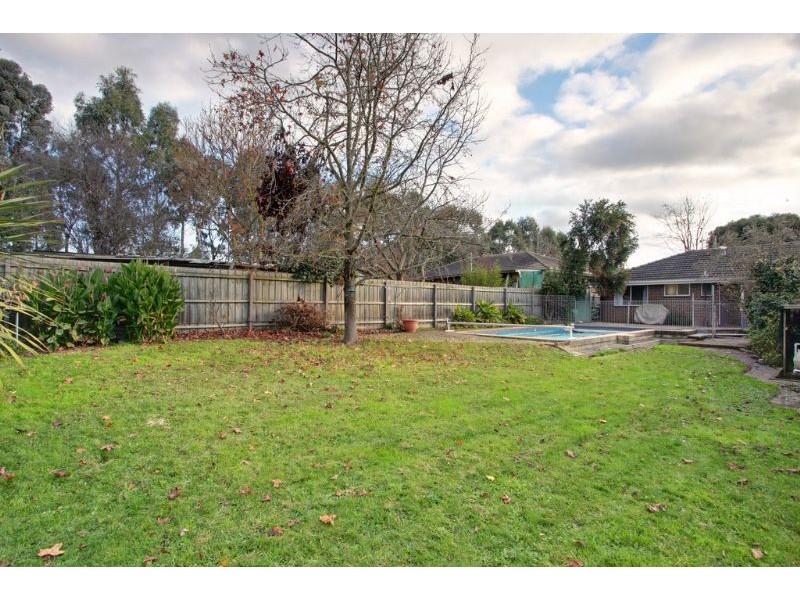 18 Belchester Avenue, Coldstream VIC 3770