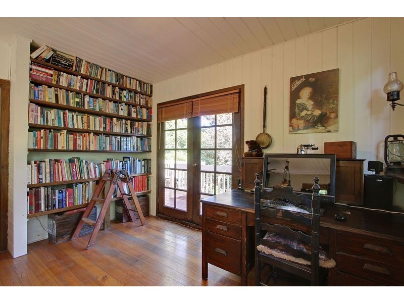 2 Wanda Avenue, Wandin North VIC 3139