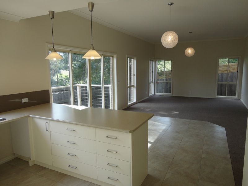 2/43 Greenslopes Drive, Mooroolbark VIC 3138