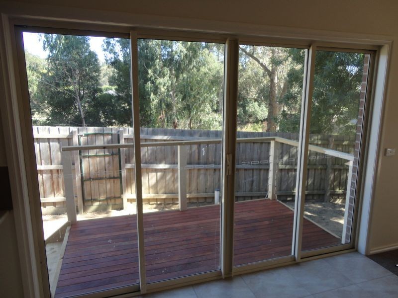 2/43 Greenslopes Drive, Mooroolbark VIC 3138