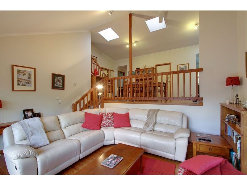 10 Centre Avenue, Mount Evelyn VIC 3796