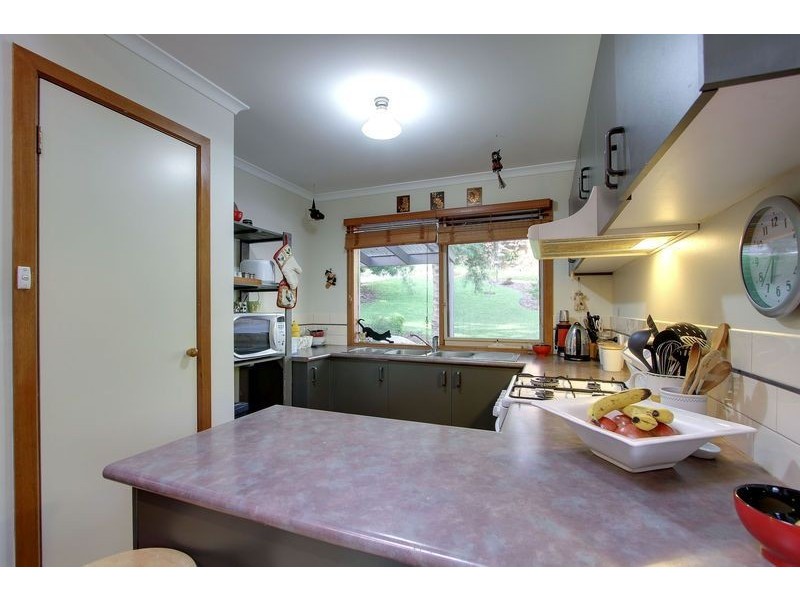 10 Centre Avenue, Mount Evelyn VIC 3796