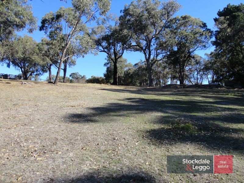 30 Boundary Rd, Wandin North VIC 3139