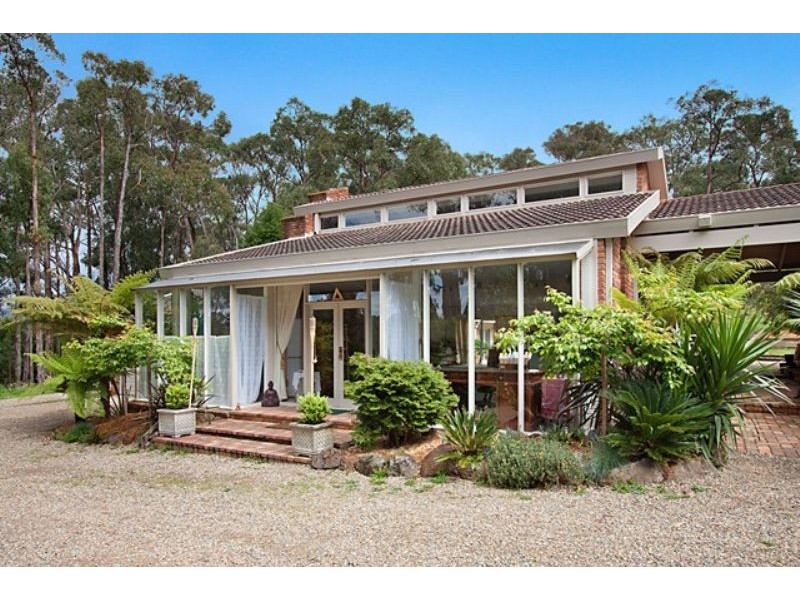 15 Rodger Road, Wandin North VIC 3139