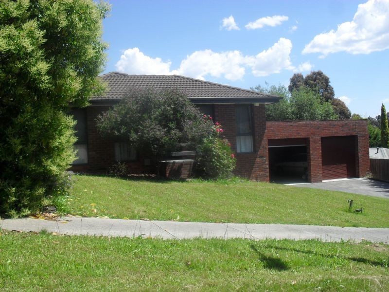 10 Drysdale Place, Mooroolbark VIC 3138