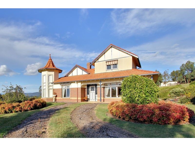 35 Beenak Road, Wandin North VIC 3139