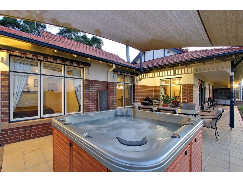 35 Beenak Road, Wandin North VIC 3139