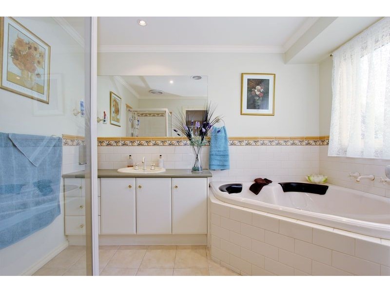 81 Nimblefoot Way, Lilydale VIC 3140