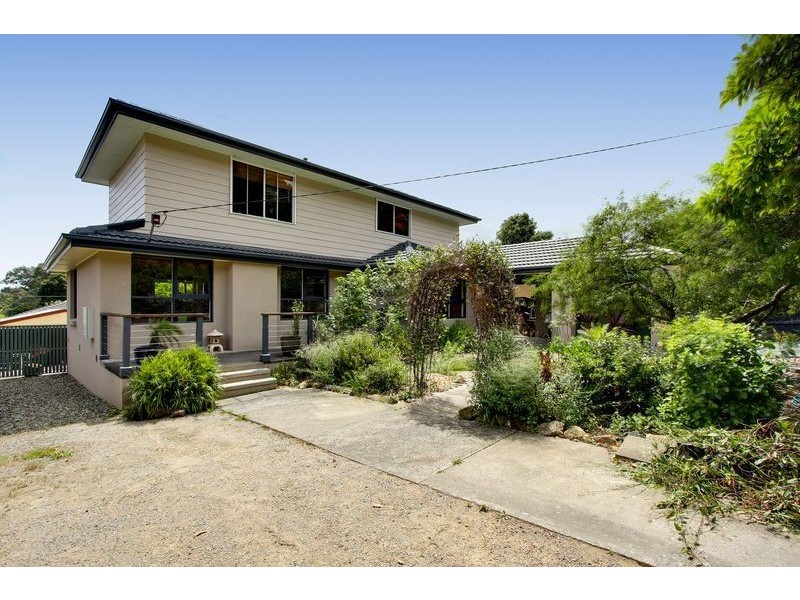75 Pembroke Rd, Mooroolbark VIC 3138