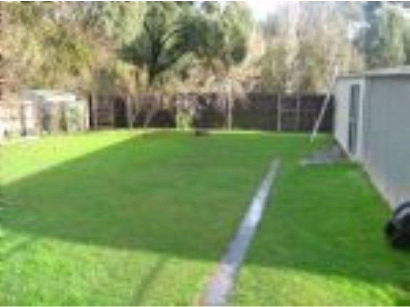 111 Esther Crescent, Mooroolbark VIC 3138