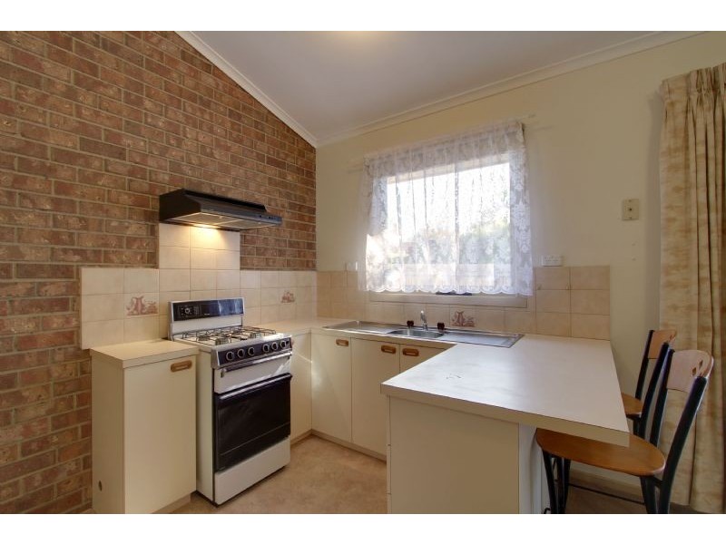 4/18 Deschamps Street, Lilydale VIC 3140