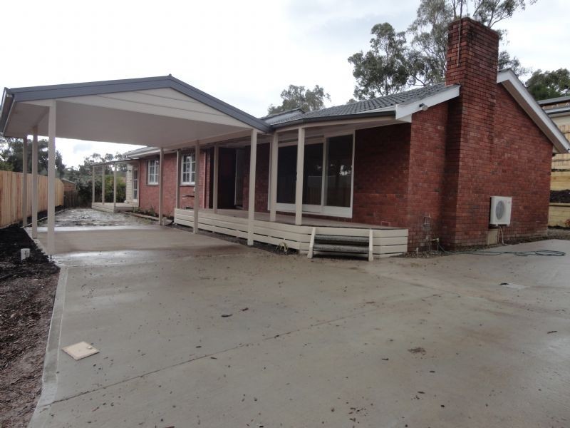 2/20 Old Warburton Road, Seville VIC 3139