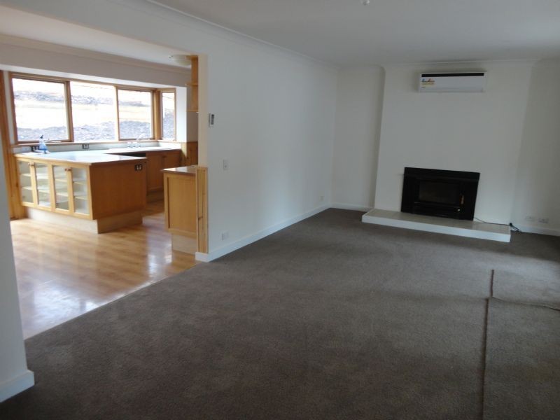 2/20 Old Warburton Road, Seville VIC 3139