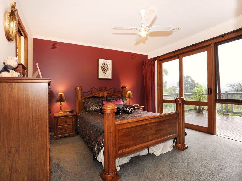 5 Wembley Close, Mooroolbark VIC 3138