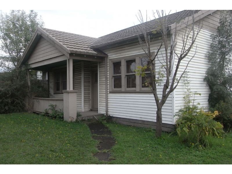 8 Deschamps Street, Lilydale VIC 3140