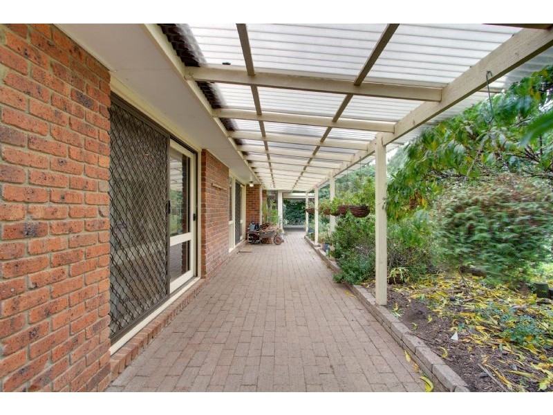 10 Toolebewong Road, Healesville VIC 3777