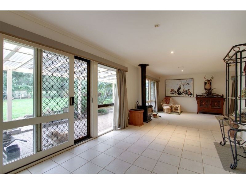 10 Toolebewong Road, Healesville VIC 3777