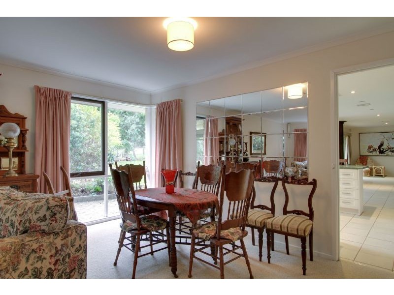 10 Toolebewong Road, Healesville VIC 3777