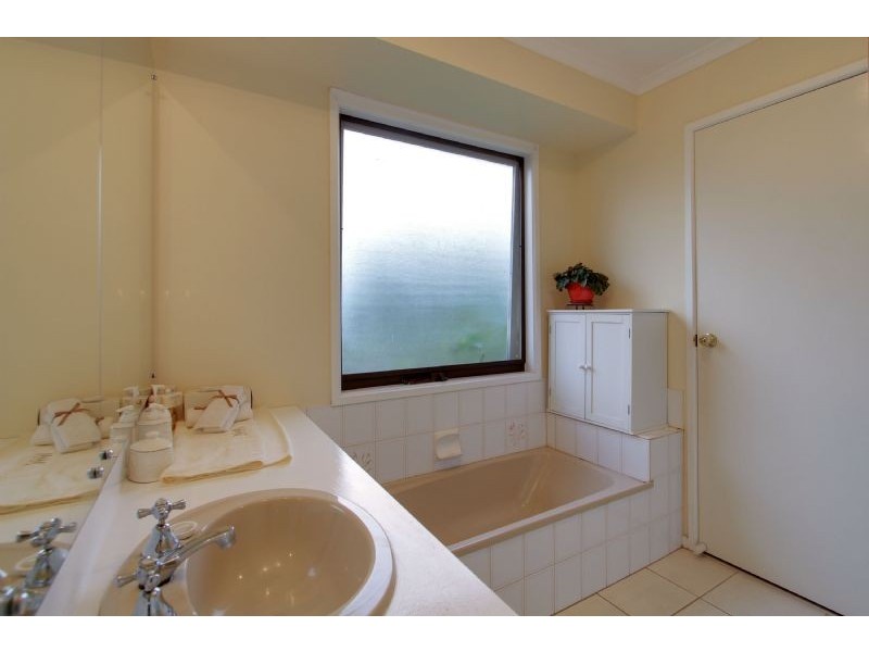 10 Toolebewong Road, Healesville VIC 3777