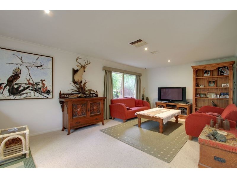 10 Toolebewong Road, Healesville VIC 3777