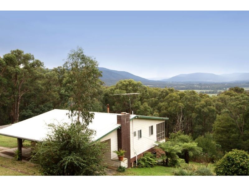 8 Hillcrest Road, Gruyere VIC 3770