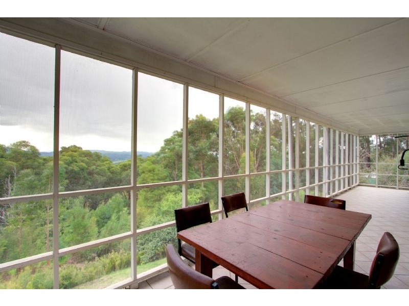 8 Hillcrest Road, Gruyere VIC 3770