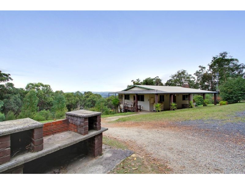 8 Hillcrest Road, Gruyere VIC 3770