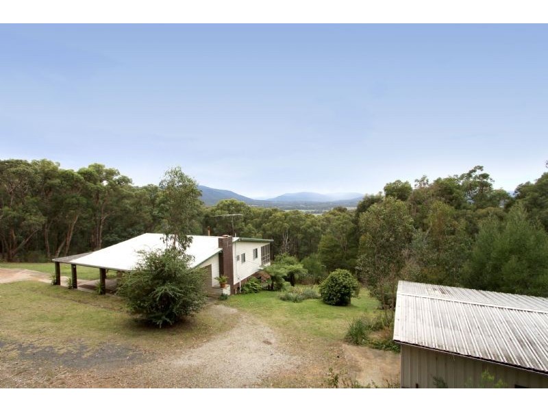 8 Hillcrest Road, Gruyere VIC 3770